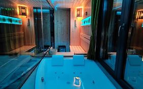 Smart Luxury Penthouse Suites - Private Sauna, Hot-Tub, Home Cinema At The Best Location In Skopje