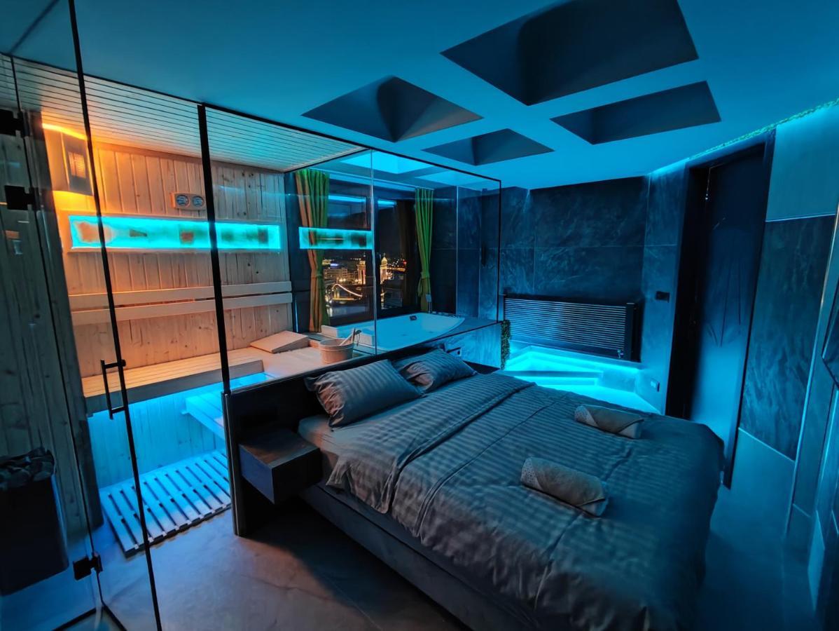 Smart Luxury Penthouse Suites - Private Sauna, Hot-Tub, Home Cinema At The Best Location In Skopje Exterior photo