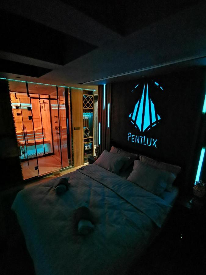 Smart Luxury Penthouse Suites - Private Sauna, Hot-Tub, Home Cinema At The Best Location In Skopje Exterior photo
