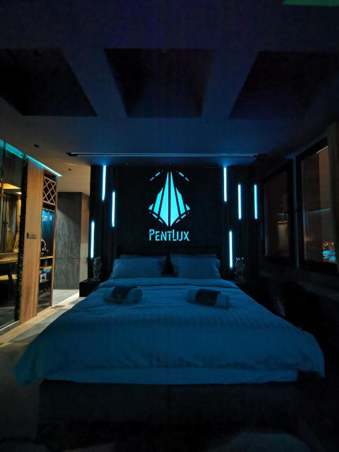 Smart Luxury Penthouse Suites - Private Sauna, Hot-Tub, Home Cinema At The Best Location In Skopje Exterior photo