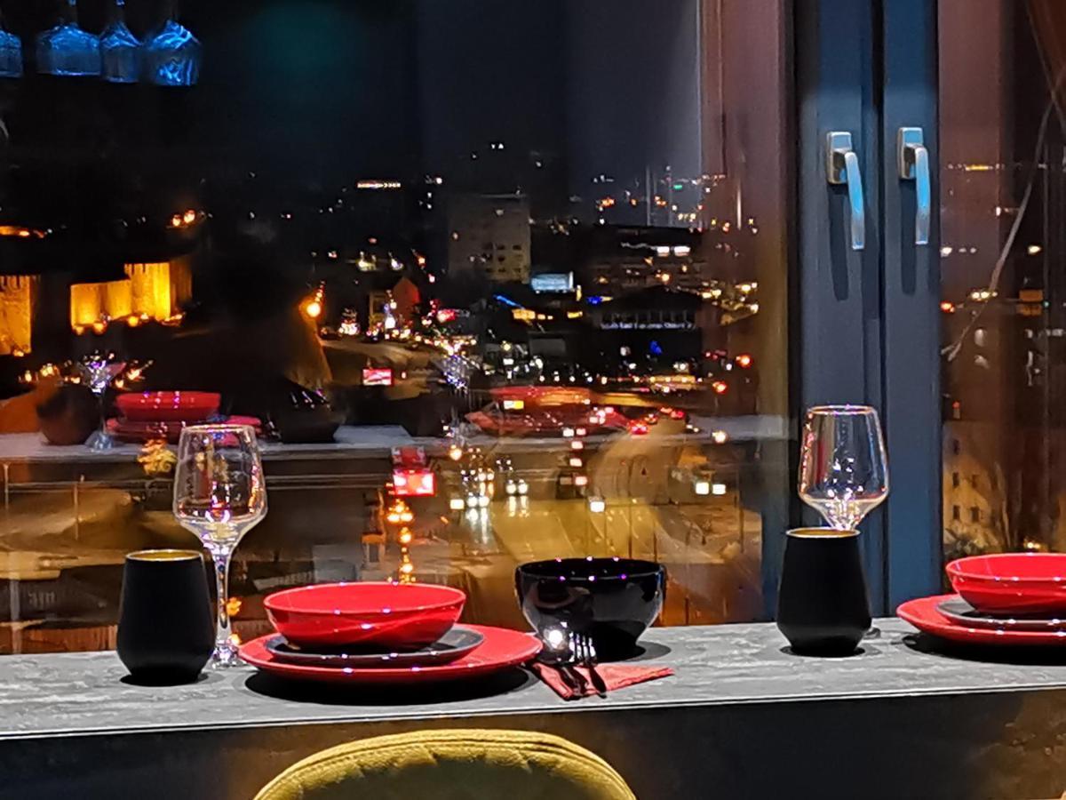 Smart Luxury Penthouse Suites - Private Sauna, Hot-Tub, Home Cinema At The Best Location In Skopje Exterior photo